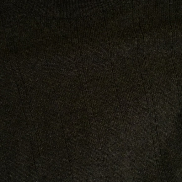 Sweater - Picture 4 of 4